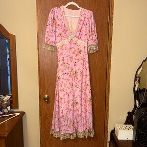 Floral Pink Maxi Dress with Lace Trim